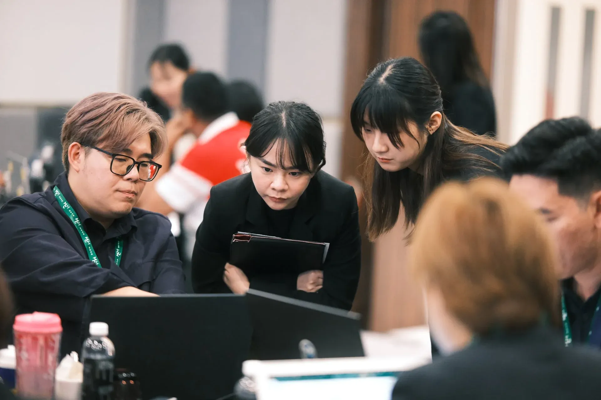 MMC Financial Planning team meeting for strategic budgeting consultation